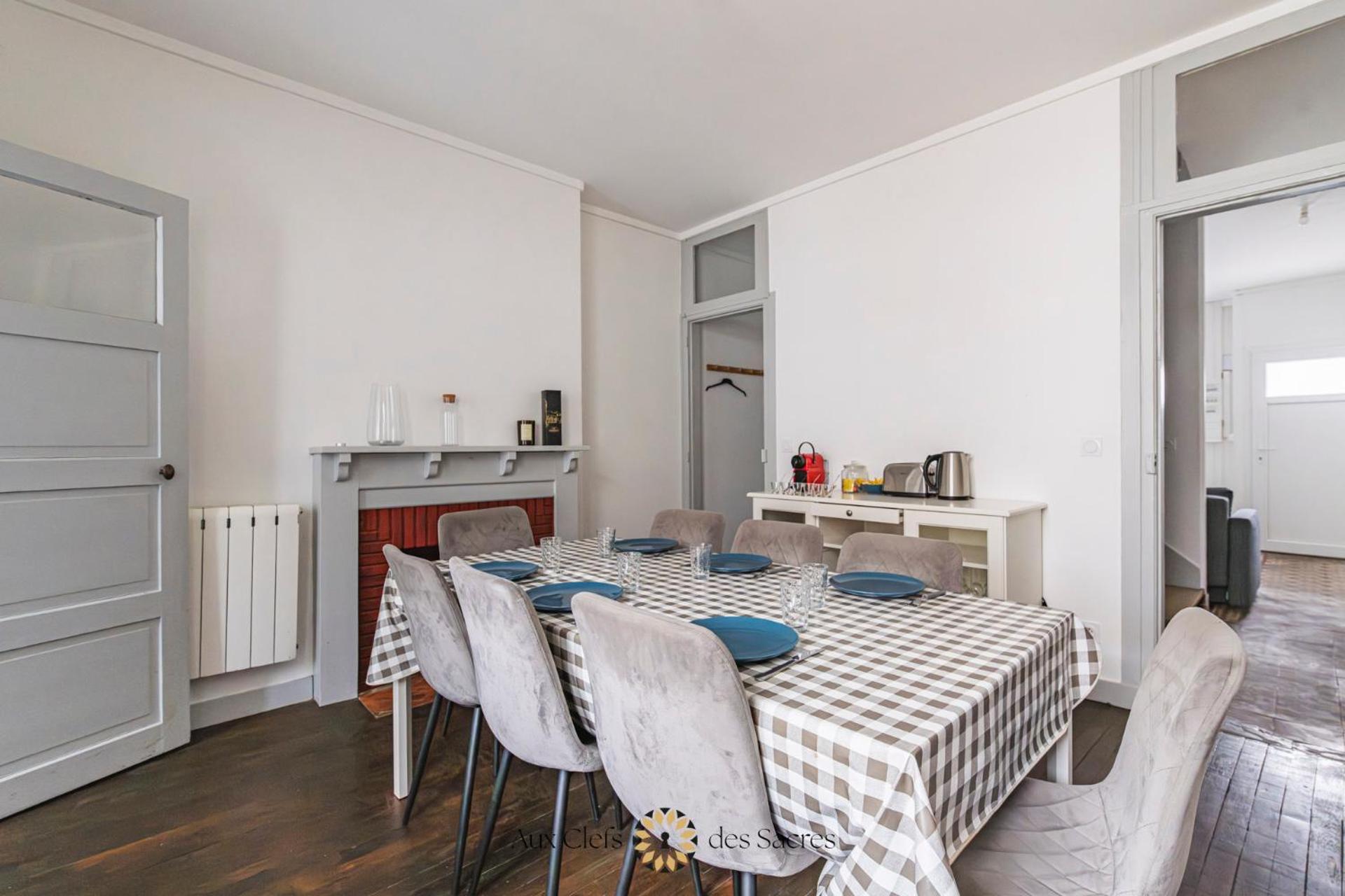 ריימס Maison De Ville Avec Cour Place Luton מראה חיצוני תמונה